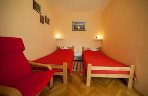 Mukinje Apartment | Ideal Retreat: 10-Minute Walk to Scenic Lakes