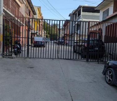 Tegucigalpa Apartment | 10 minutos de UNAH Apartamento de 2 cuartos completo