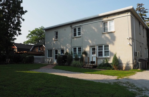 Barrie Apartment | Enjoy Relaxation in a Garden Suite with Soaker Tub