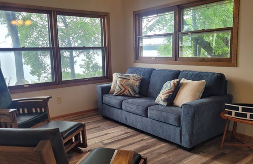 Nevis Cabin | 10 people-3-bedroom cabin in tranquil Nevis with AC, WiFi