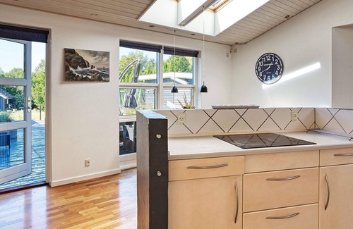 Kulhuse House | Ideal Holiday Home for 10 in Jægerspris with Pool
