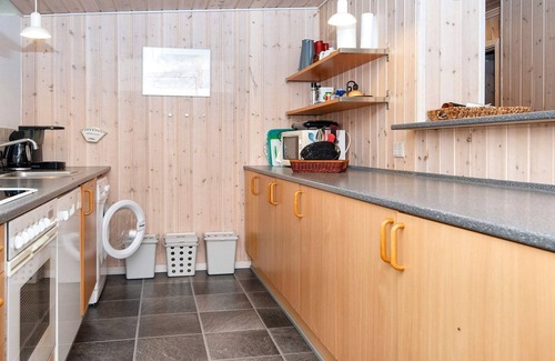 Lyngsbæk Strand House | Spacious 10-Person Holiday Home in Ebeltoft with Ocean Views