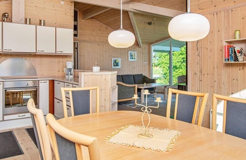Idestrup House | Spacious 10-Person Holiday Home with Ocean View in Idestrup