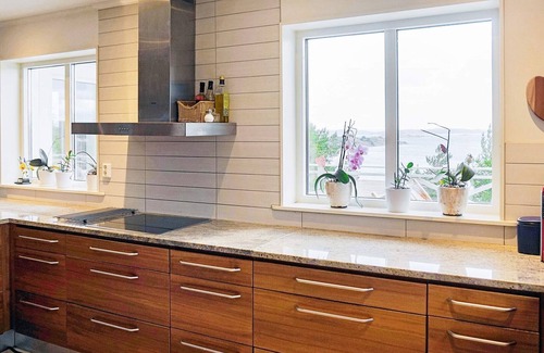 Klovedal House | Ideal Holiday Home for 10 in Beautiful Klövedal