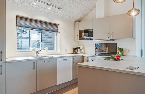 Olpenitz House | Spacious 10-Person Holiday Home in Hasselberg - Pet Friendly