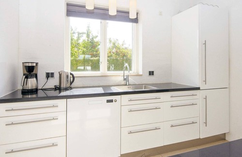 Grena Strand House | Spacious 10-Person Holiday Home with Oceanfront Views