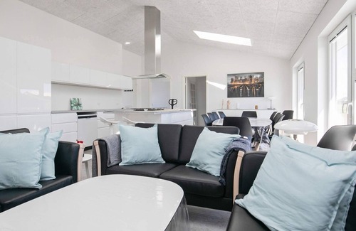 Grønhøj House | Spacious 10-Person Holiday Home in Løkken with Pool & Spa