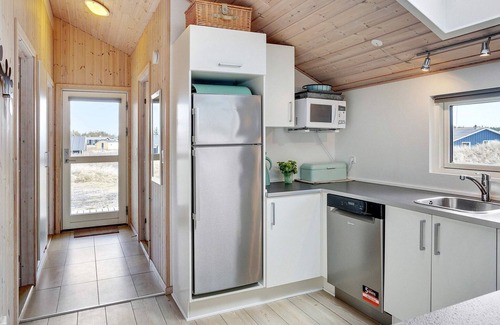 Hvorup Klit House | Ideal 10-Person Holiday Home in Løkken with Ocean View