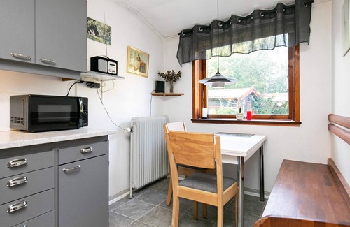 Aalbaek House | Spacious 10-Person Holiday Home with Ocean View in Ålbæk