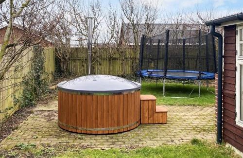 Thyboron House | Family-Friendly Holiday Home Thyborøn VI with Pool Access