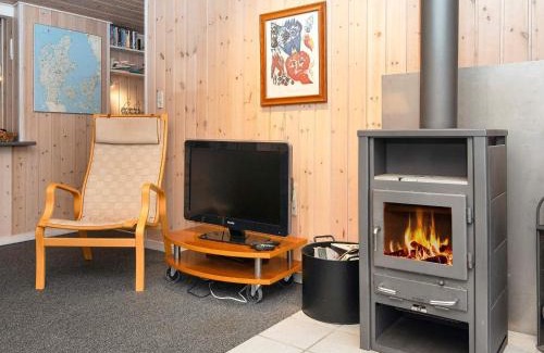 Lyngsbæk Strand House | Discover Holiday Home Ebeltoft XII - Family-Friendly Retreat