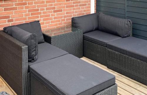 Floutrup House | Ideal 10-Person Holiday Home in Roslev with Pool Access