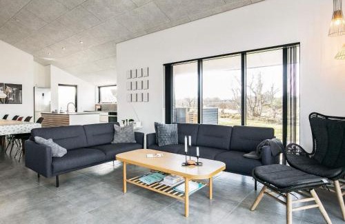Nr. Lyngby House | Family-Friendly Holiday Home for 10 in Løkken, Guest Rated 10/10
