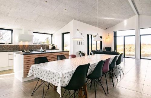 Nr. Lyngby House | Family-Friendly Holiday Home for 10 in Løkken, Guest Rated 10/10