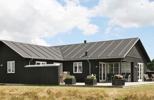 Nysted House | Spacious 10-Person Holiday Home in Nysted - Family Friendly!