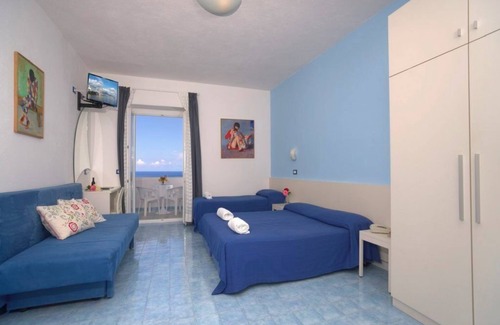 Forio Bed & Breakfast | Relaxing Retreat 5 Minutes from the Sea with Pool & Views