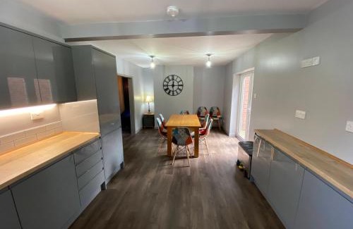 Woodhall Spa House | Discover 10 Tarleton Avenue: Woodhall Spa Retreat with Spa