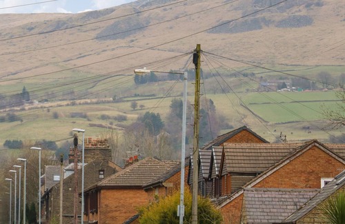 Oldham Cottage | 10 WEST COTTAGES, pet friendly, with open fire in Greenfield