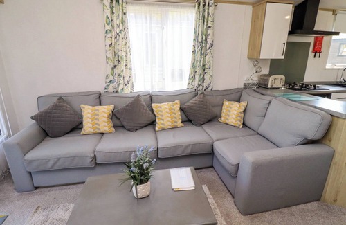 Swarland Cottage | 10 WOODLANDS WAY, pet friendly, with a garden in Longframlington