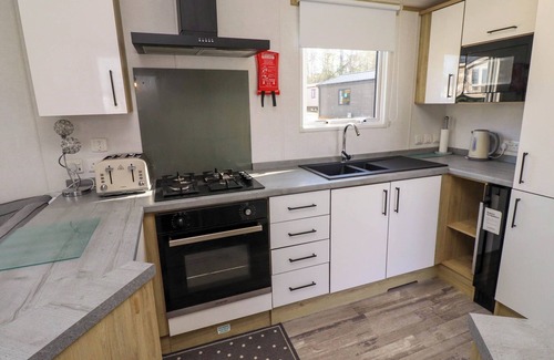 Swarland Cottage | 10 WOODLANDS WAY, pet friendly, with a garden in Longframlington