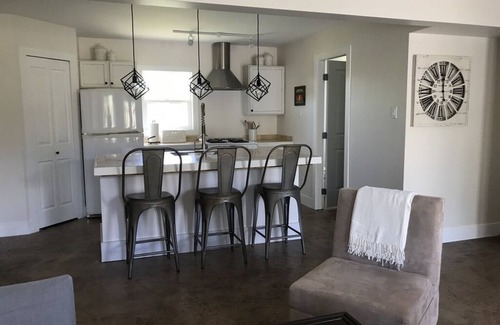 Okanagan-Similkameen House | Pet-Friendly Rear Suite at 10 Wren Place, Rated 9.2/10