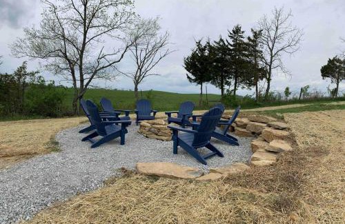 Williamstown House | Serene Retreat at The Farmhouse: Rated 10/10 for Families
