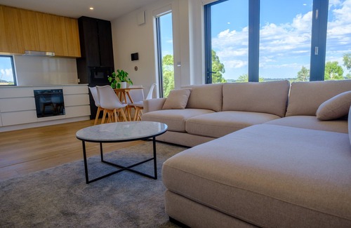 Coldstream House | Eco-Friendly Smart Home on a Sustainable Farm Retreat