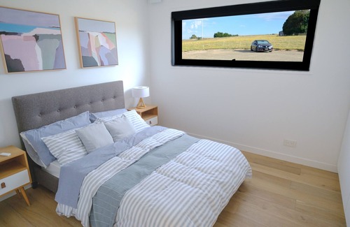 Coldstream House | Eco-Friendly Smart Home on a Sustainable Farm Retreat