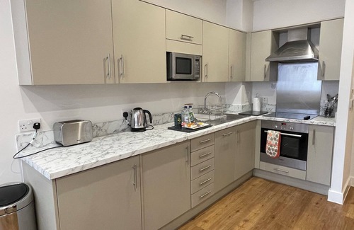 Reading City Centre Apartment | Pet-Friendly Retreat at 100 Kings Road by House of Fisher