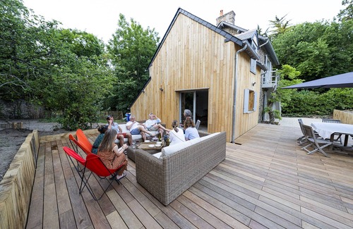 Saint-Coulomb Villa | Eco-Friendly Retreat Steps from the Sea in Cancale/St Malo