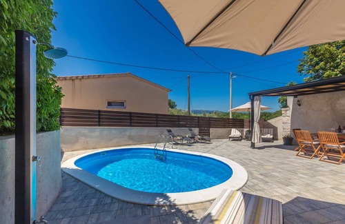 Milohnici Other | Spacious 3-Bedroom Retreat for 8 Guests with Pool Access