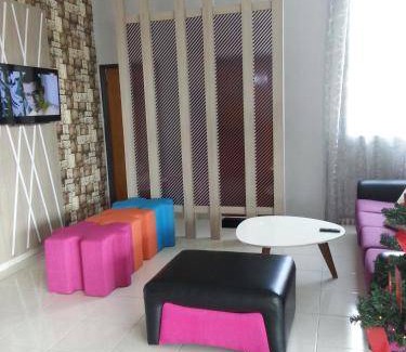 Pekan Melayu Bed & Breakfast | Spacious Bed and Breakfast for 5 Guests – Rated 8/10