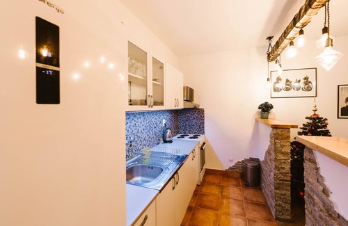 Novi Sad Apartment | Bright and Accessible 100 m² Apartment with Breakfast