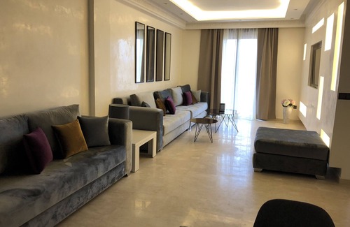 Gueliz Apartment | Elegant 100 m² Apartment with Private Pool & Spa