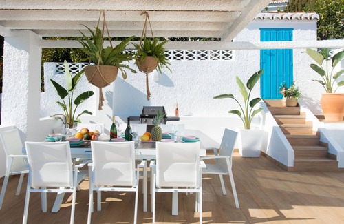 Almunecar Villa | Spacious 1-Bedroom Villa with Private Pool for Up to 6 Guests