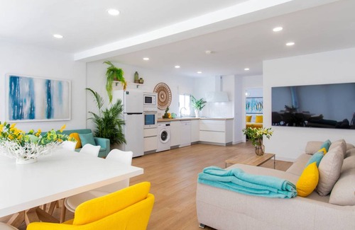 Almunecar Villa | Spacious 1-Bedroom Villa with Private Pool for Up to 6 Guests