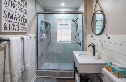 Milledgeville House | Charming Historic Hotel Steps from Downtown Attractions