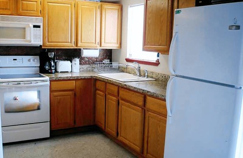 Otter Rock House | Experience Comfort in a 5-Star House with Kitchen Amenities