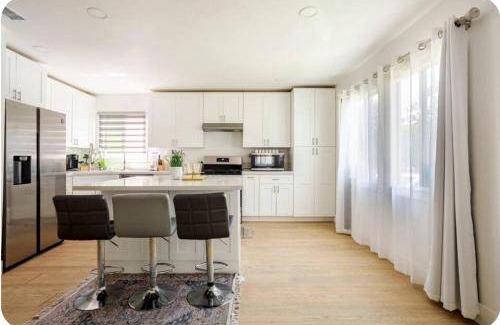 Clarkdale House | Spacious 5-Star House with Kitchen for Up to 16 Guests