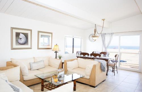 Balboa Peninsula Apartment | Oceanfront Duplex with Amazing Views for Family Fun