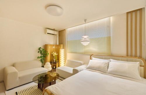 Seokchon-dong Apartment | 100Dreams House