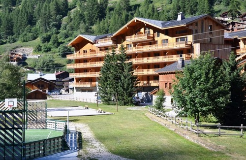 Les Brevieres Apartment | Explore Tignes: Fitness, Pool & Spa Near Resort Center