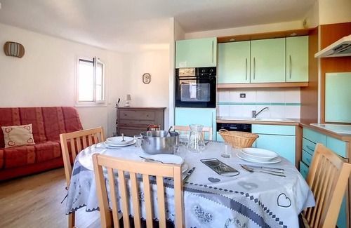 Reberty Apartment | Exceptional Stay at Les Menuires with Spa & Kitchen Amenities
