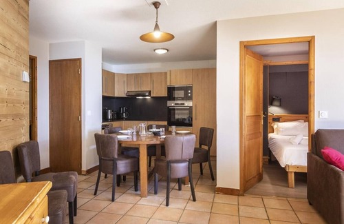 Val-Thorens Apartment | Relaxing Retreat with Pool, Spa, and Fitness Center