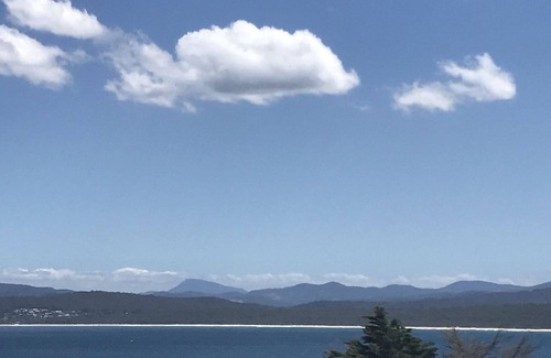 Merimbula House | 100m to beach. Ocean Views, Sleeps 10, Pool, Cafe 400m.