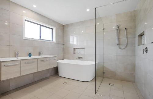 Surfside House | Beachfront Surfside Holiday Home with Ocean Views & Spa