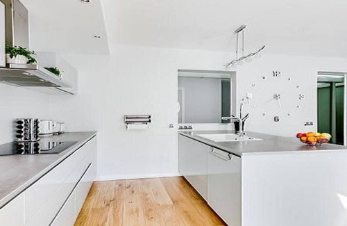 Chaillot Apartment | Experience Spectacular Living Near Avenue George V