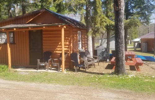 Au Train Cabin | Historic Log Cabin on Autrain River Near Pictured Rocks