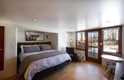Northeast Santa Fe House | Pet-Friendly Retreat at 101 Llano Largo - Rated 9/10!