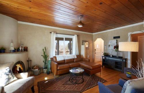 Northeast Santa Fe House | Pet-Friendly Retreat at 101 Llano Largo - Rated 9/10!